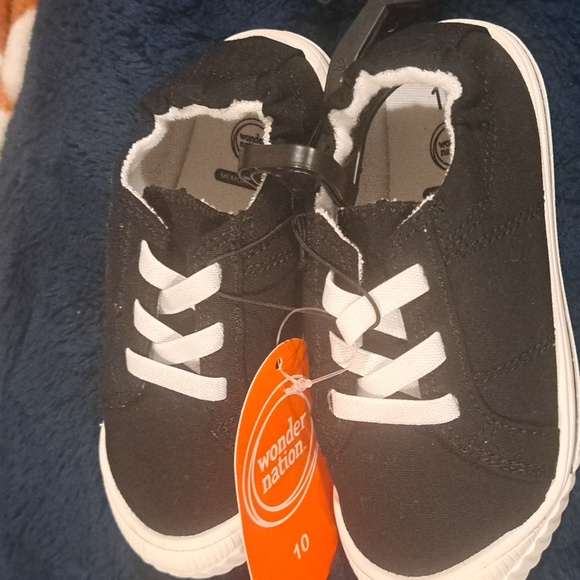 Shoes - Picture 2 of 2